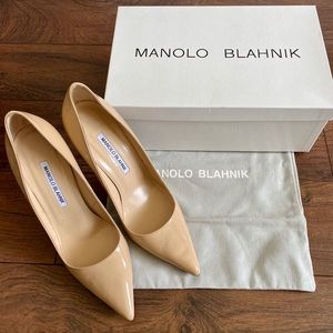 Manolo Blahnik Classic Nude Patent Leather Pump